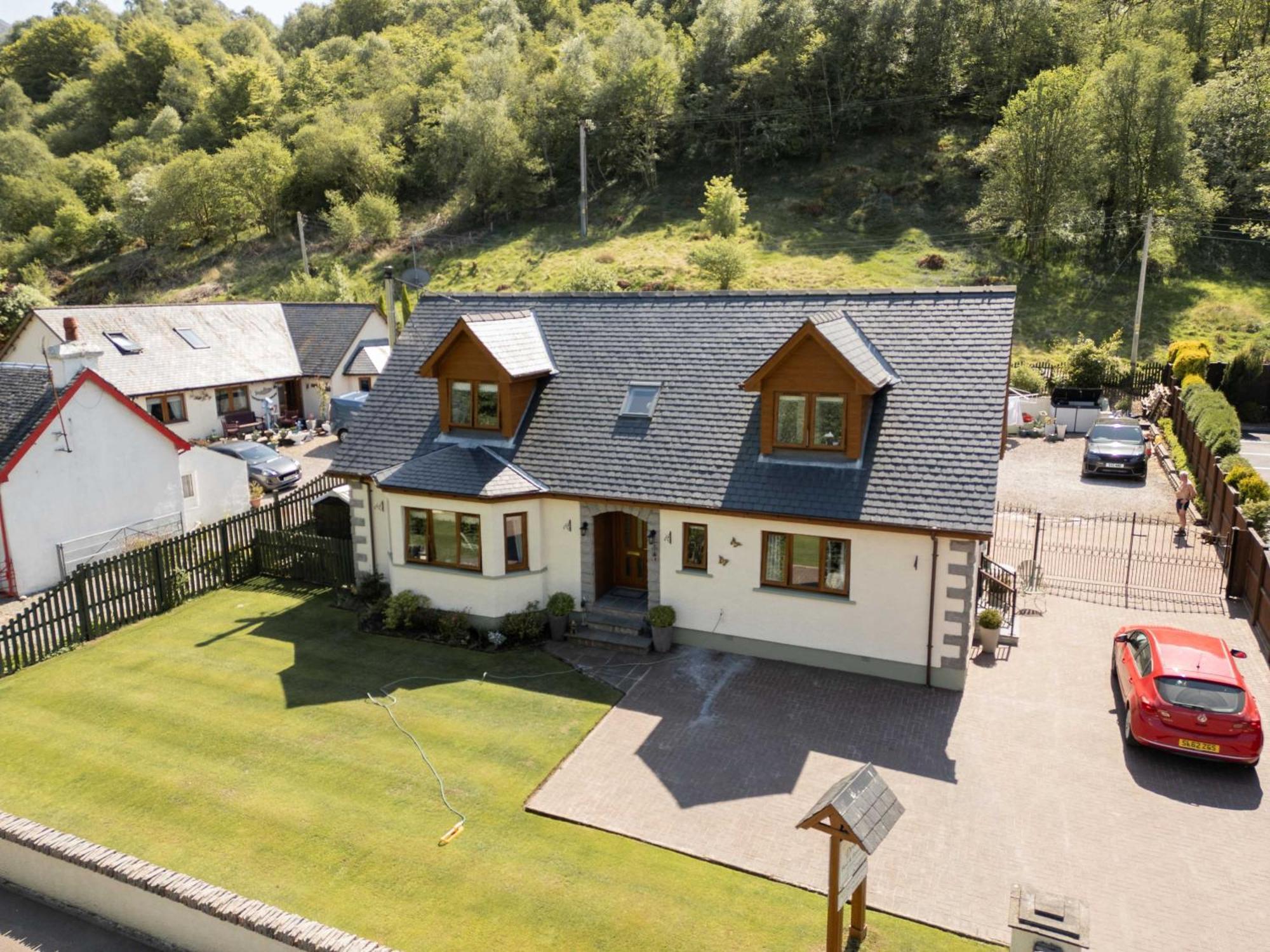 Tigh Na Drochaid, Glen Nevis - Entire Apartment Fort William Exterior foto